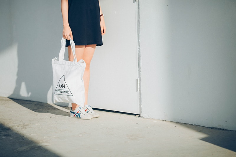 Taschen für's Shopping mit Logo versehen und bei den Kunden verteilen